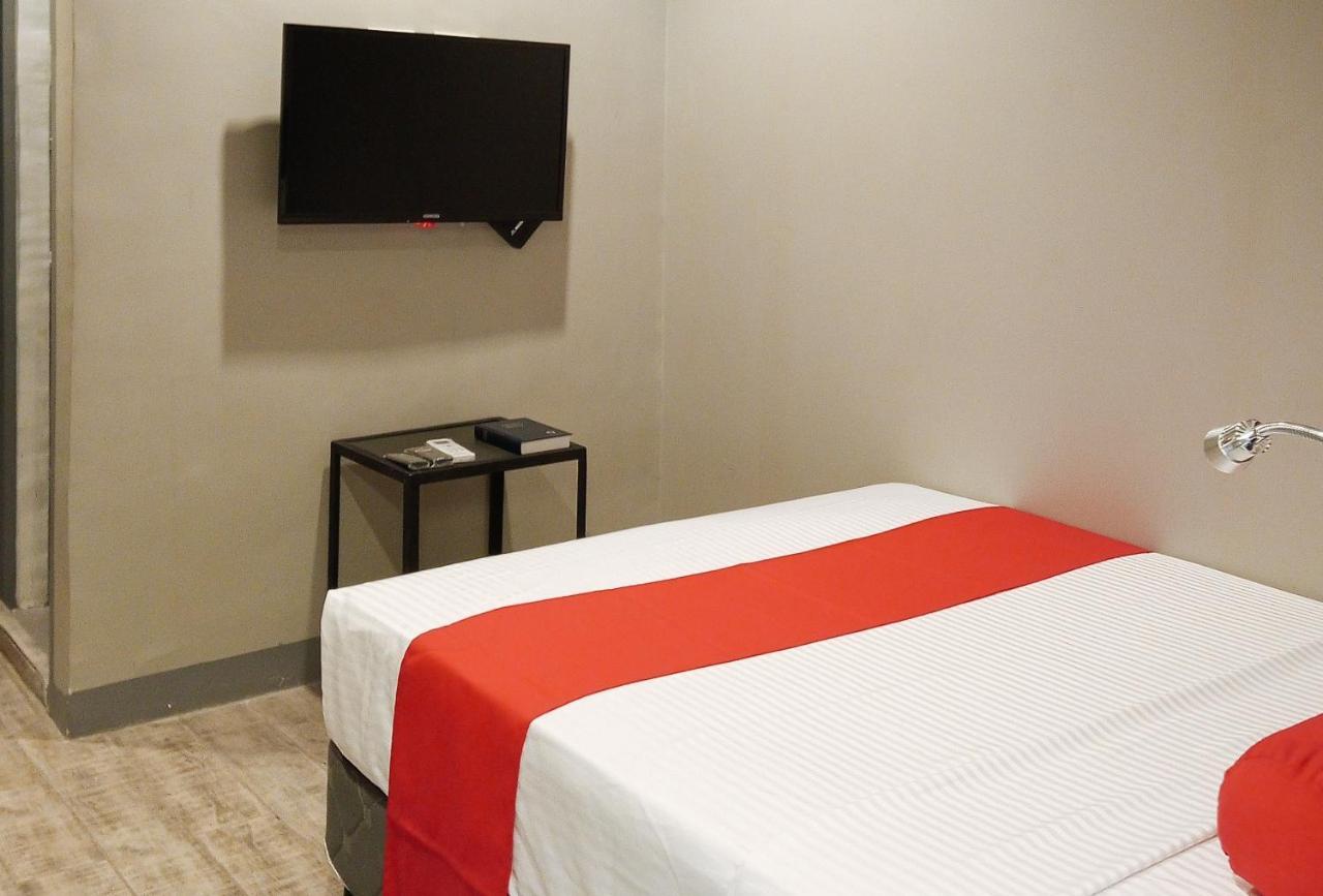 Central District Hotel Davao City Buitenkant foto